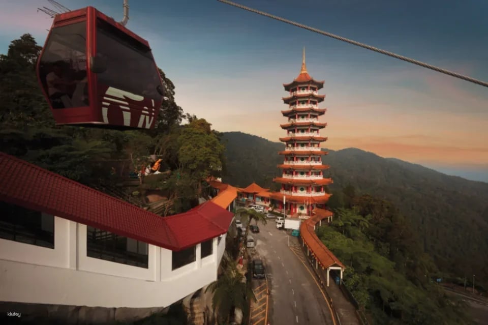 Awana SkyWay (Formerly known as Genting Highlands Premium Outlets Cable Car) | Pahang, Malaysia