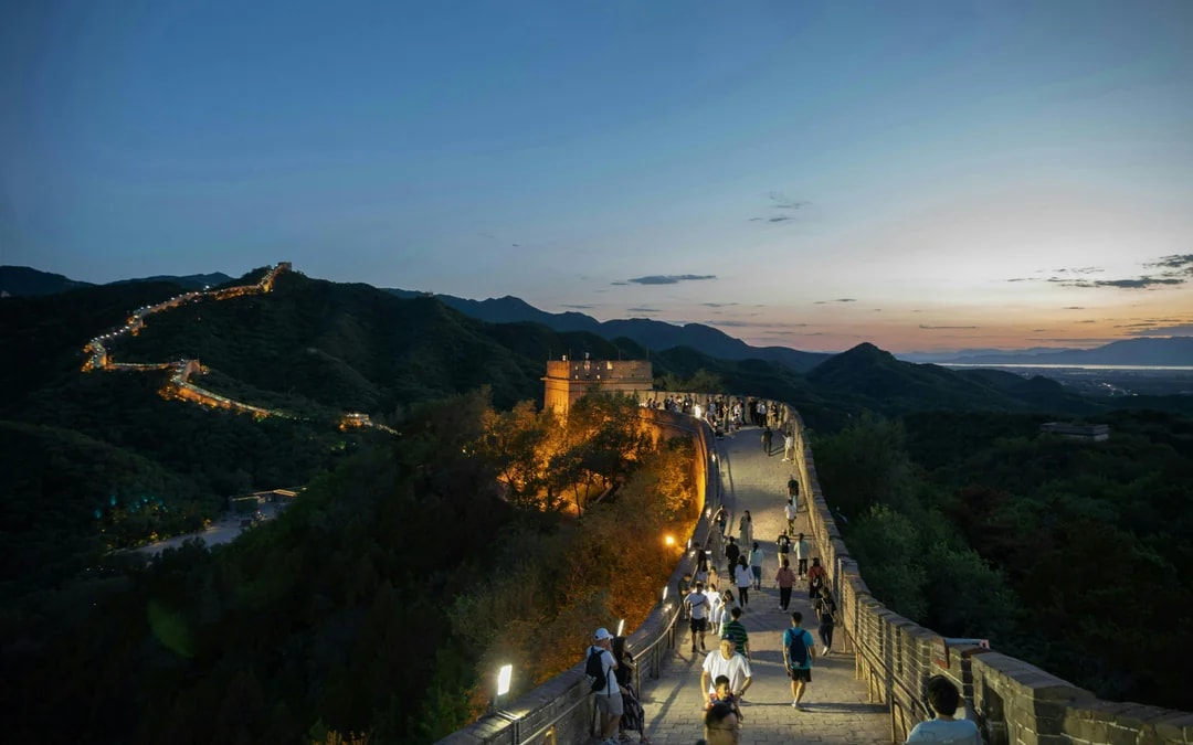 Badaling Great Wall Night Access Guided Tour Image 7
