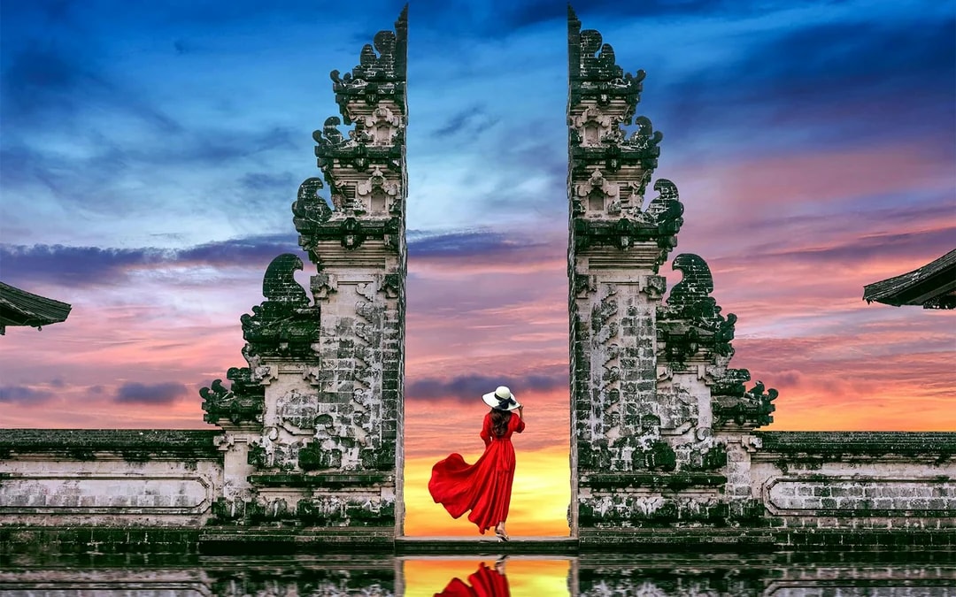 Bali Private Gate Heaven Sunrise or Sunset Tour Image 1