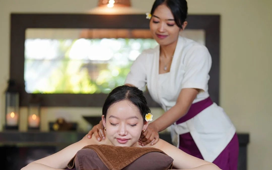 Bali Traditional Massage Experience with Hotel Transfers Image 1