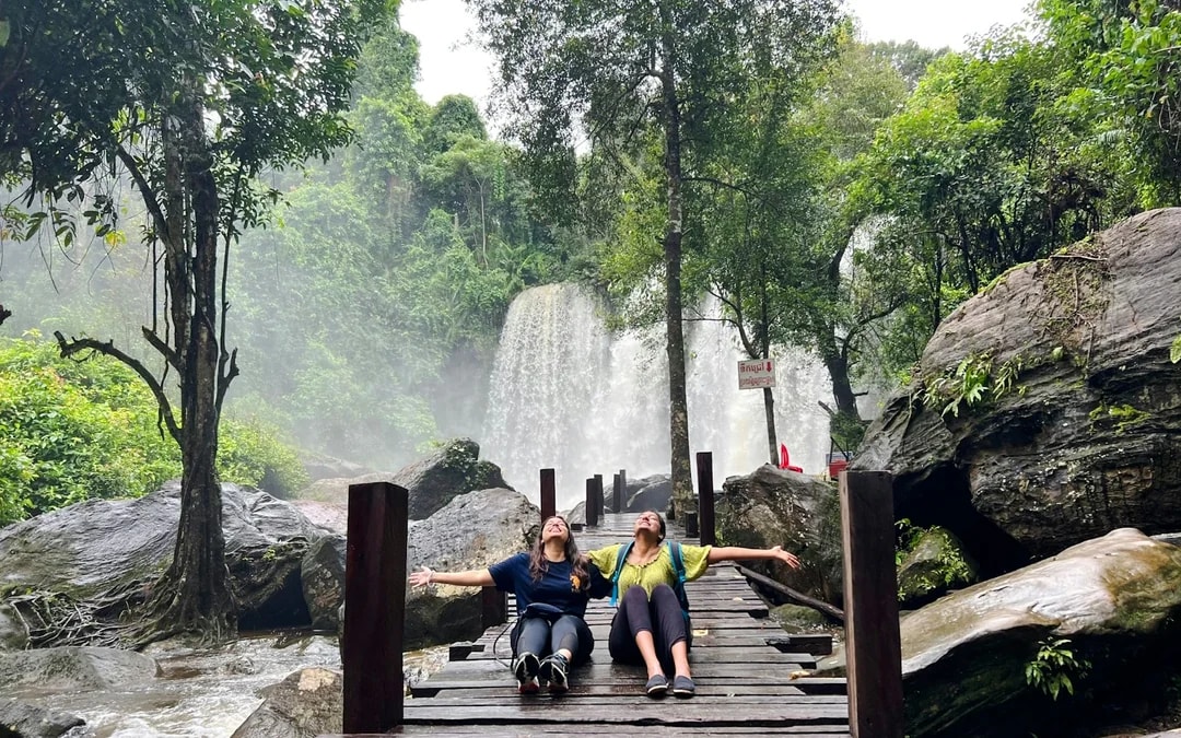 Banteay Srei Tour with Beng Mealea, Kulen Mountain Waterfall with Picnic Lunch Image 9