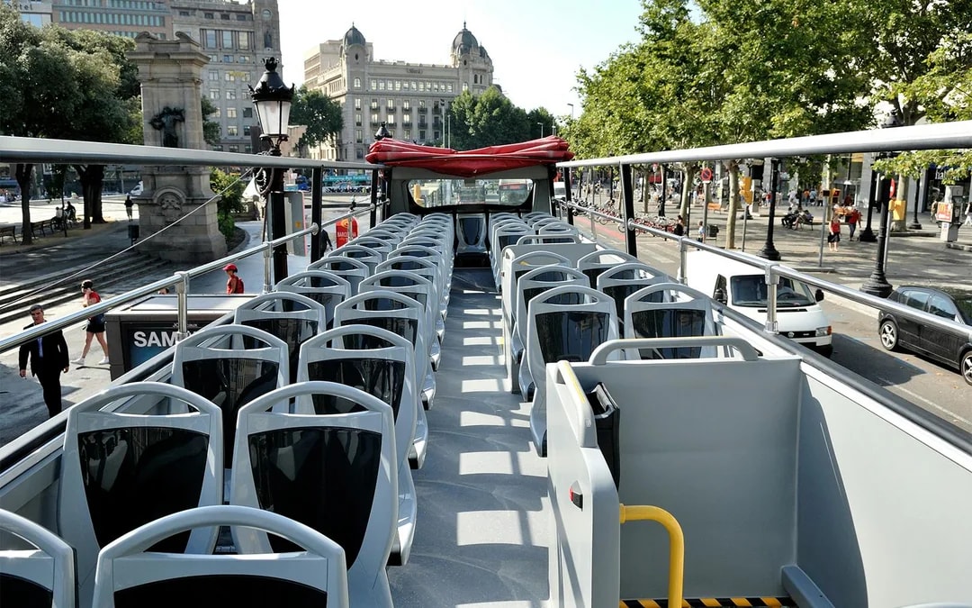 Barcelona City Tour: Hop-on Hop-off Bus Tour with Eco Catamaran Cruise Image 8