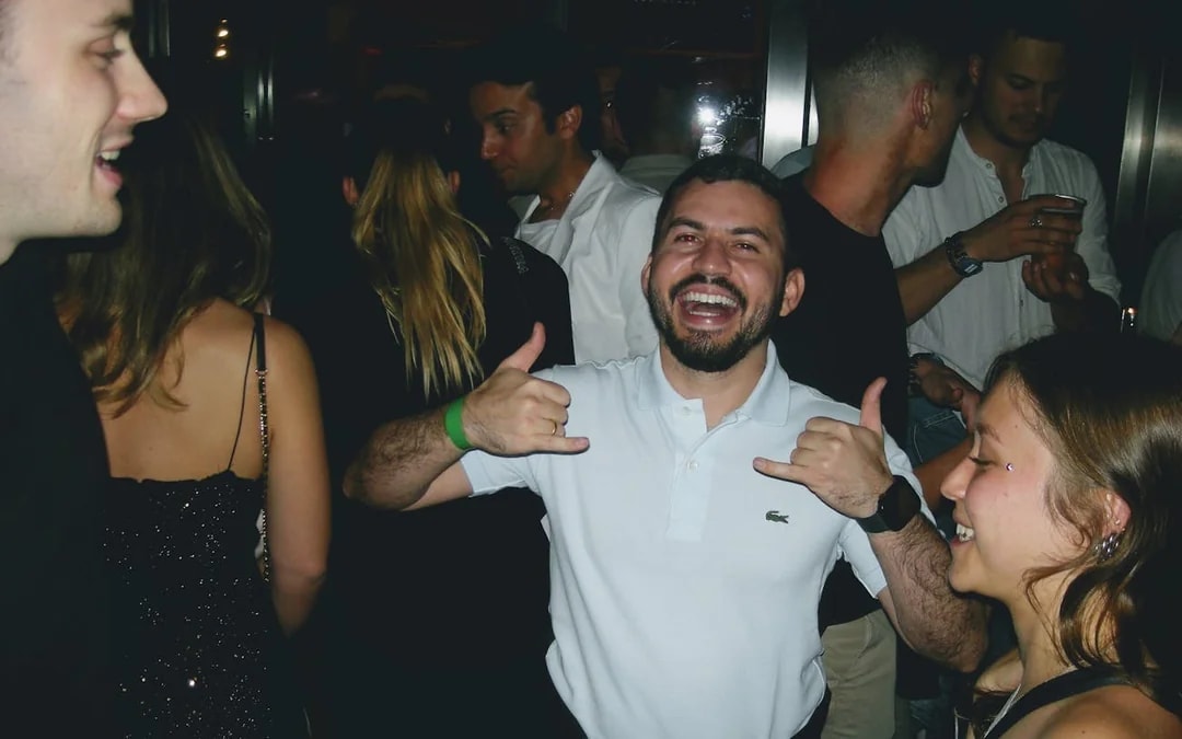Barcelona Pub Crawl with Guided Bar Visits and Skip-the-Line Club Entry Image 10