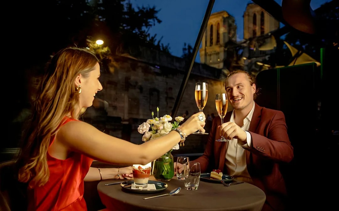Bateaux Parisiens Seine River Dinner Cruise with French Premium Menu Image 4