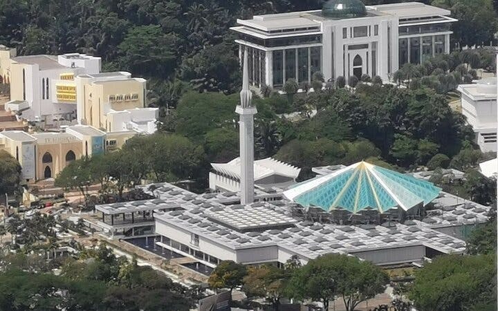 Batu Caves and Kuala Lumpur Religious Landmarks Private Tour with Transfers Image 10