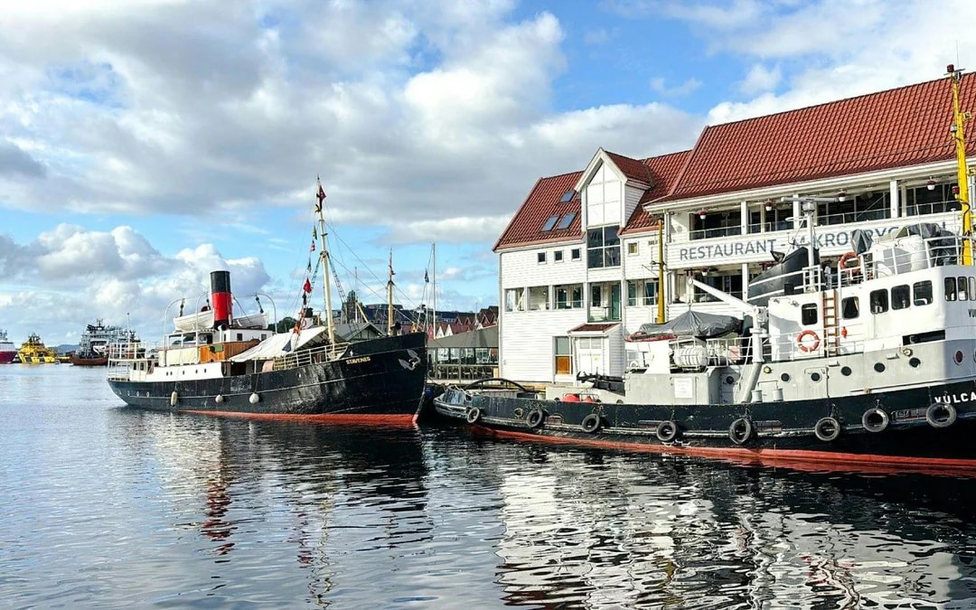Bergen: Guided City Walk, Osterøy Island & Fjord Experience Image 2