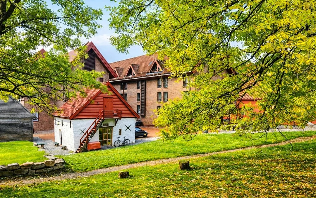 Bergen: Guided City Walk, Osterøy Island & Fjord Experience Image 9