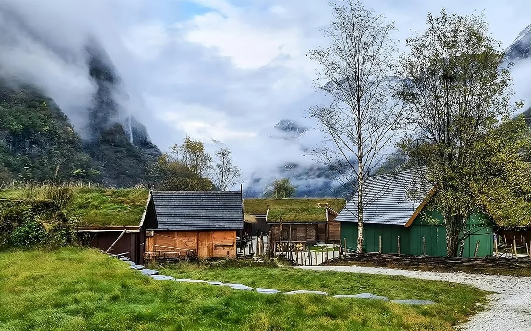 From Bergen: Full-Day Tour of Viking Village, Nærøyfjord Cruise & Flåm Railway Image 8