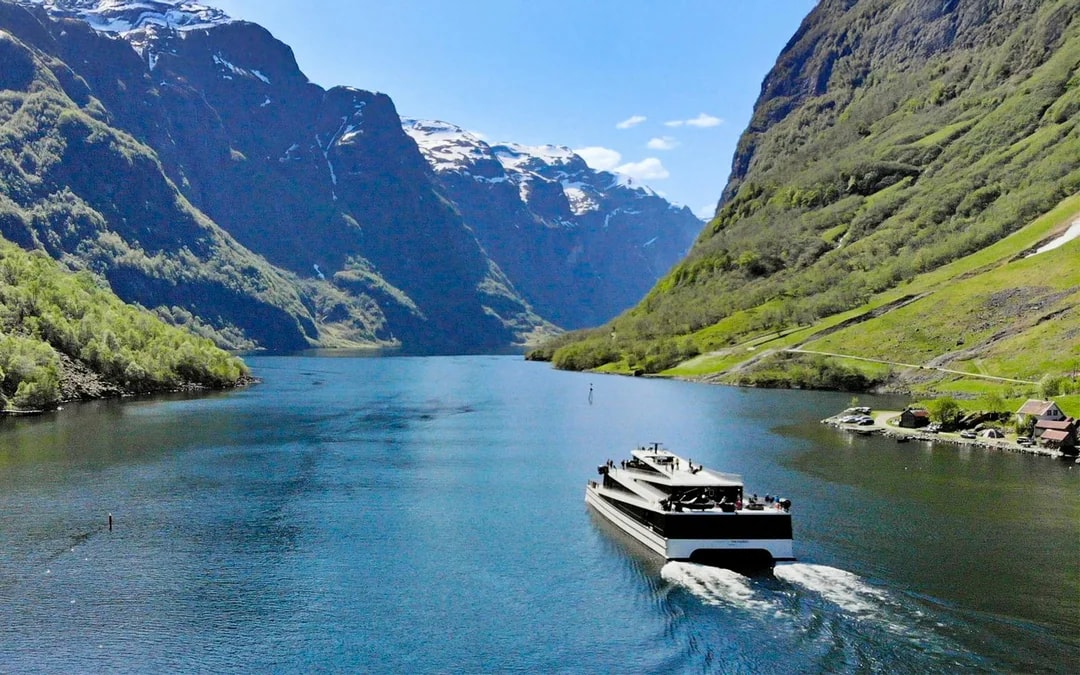 From Bergen: Full-Day Tour of Viking Village, Nærøyfjord Cruise & Flåm Railway Image 2
