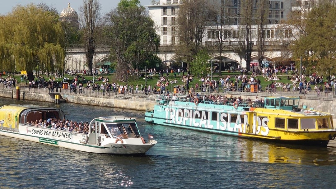 Berlin: 1 Hour Sightseeing Cruise on the River Spree