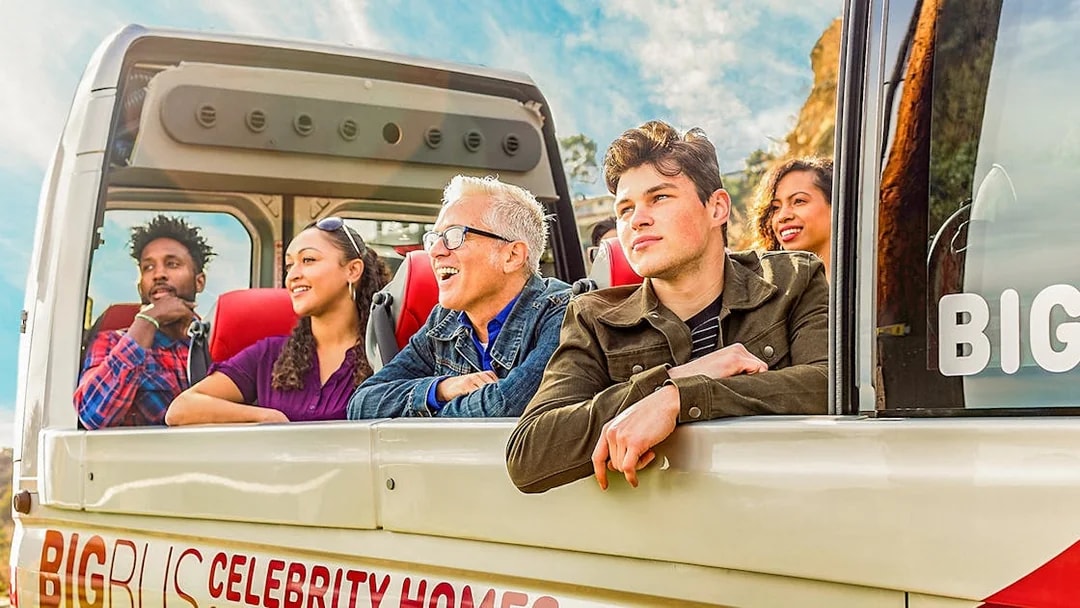 Participants enjoying a Celebrity Homes Bus Tour in Los Angeles.