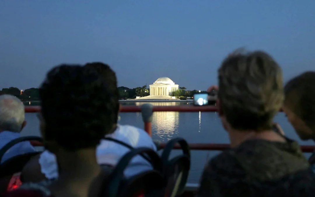 Big Bus: Washington DC Sunset Bus Tour Image 6