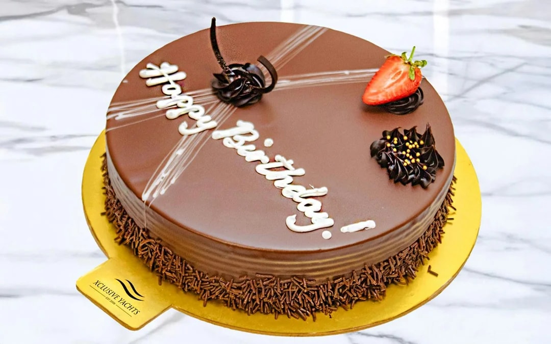 Birthday at Sea Package: 3-Hour Luxury Yacht Rental from Dubai Marina Image 3