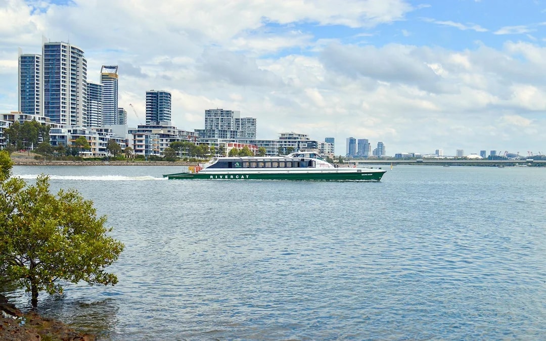 Blue Mountains Tour: Lunch, Scenic World, Sydney Zoo or Featherdale Wildlife Park, & Harbour Ferry Return Image 5