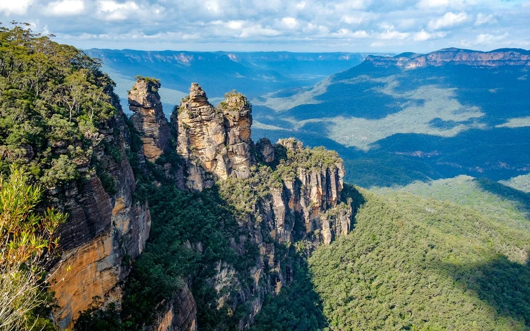 Blue Mountains Tour: Lunch, Scenic World, Sydney Zoo or Featherdale Wildlife Park, & Harbour Ferry Return Image 9
