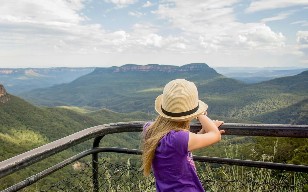 Blue Mountains Tour: Scenic World, Featherdale Wildlife Park & Harbour Ferry Return Image 8