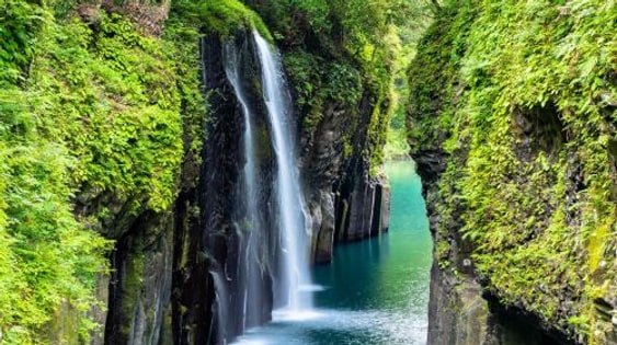 Kyushu Day Tour: Takachiho Gorge Boat Ride, Aso Volcano & Kusasenri (Optional Cruise & Lunch)