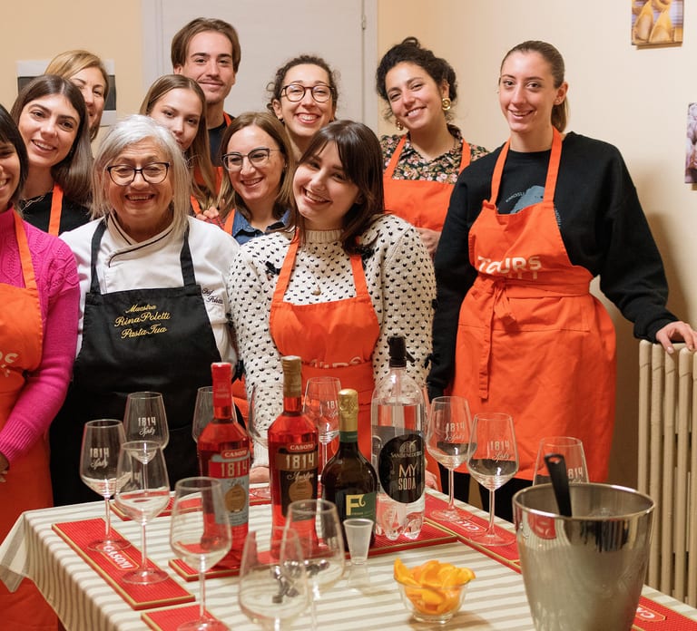 Bologna: Pasta Cooking Class, Ragu, Spritz, Wine & Gelato