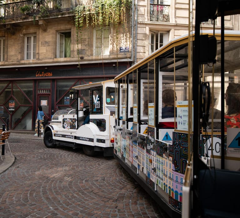 Bordeaux: Tour on a Small Electric Train