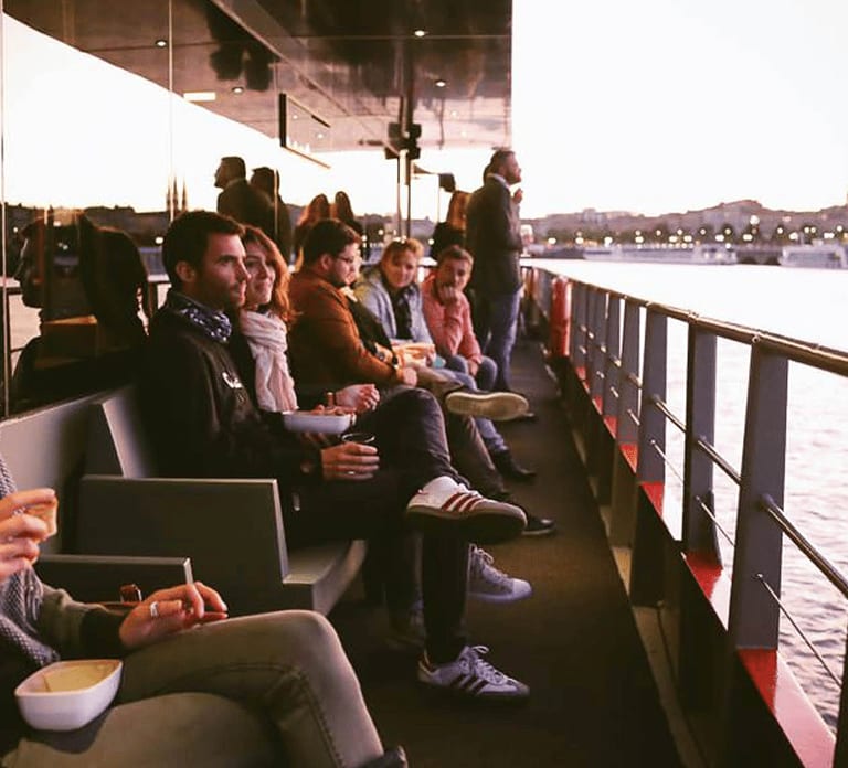 Bordeaux: Evening Apéritif Cruise on the River Garonne