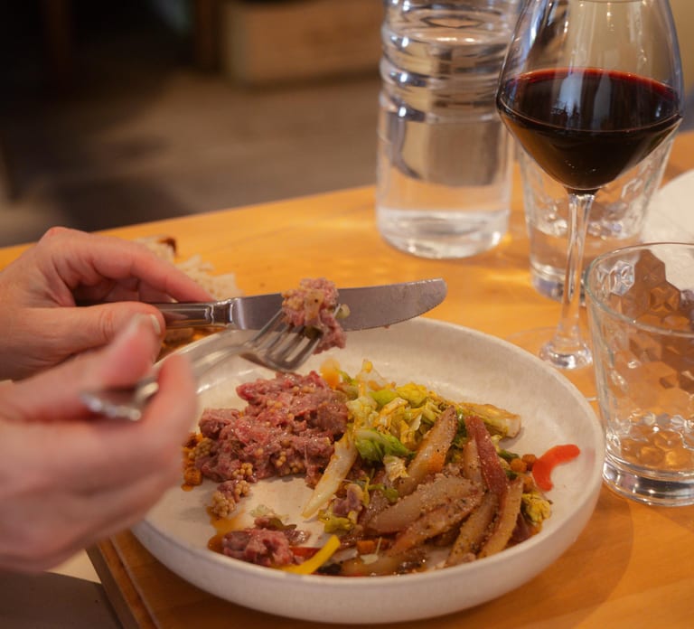 The Ultimate Bordeaux Food Tour: Full Meal & Fine Wines