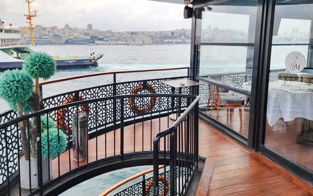 Bosphorus Cruise with Breakfast at Le Vapeur Magique Image 4