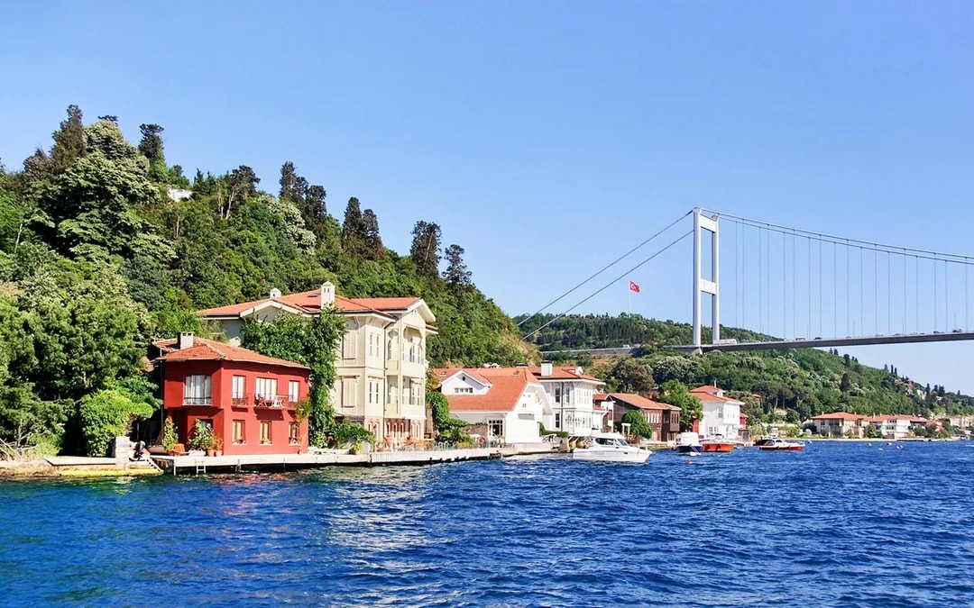Bosphorus Cruise with Breakfast at Le Vapeur Magique Image 5