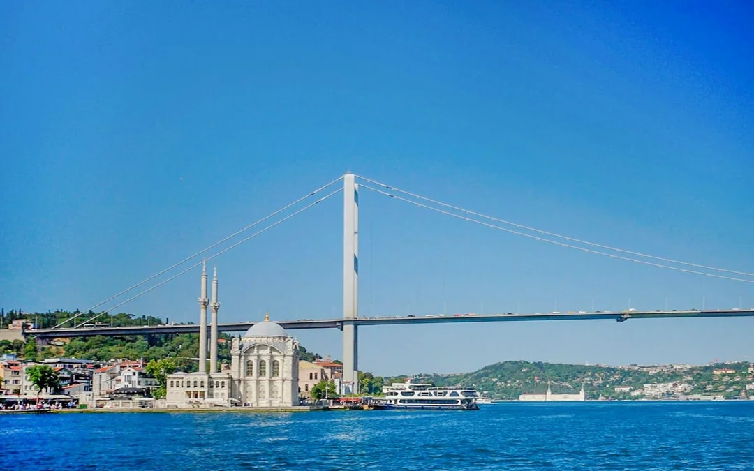 Bosphorus Golden Horn Cruise Image 6