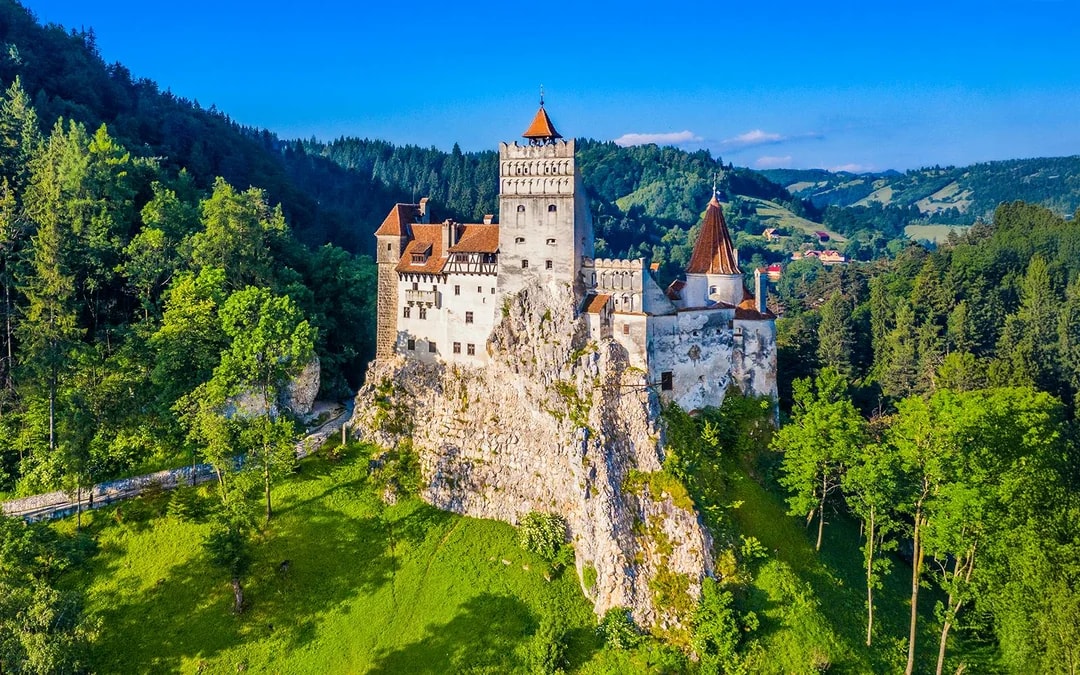 Bran Castle Entry Tickets with Multilingual Audio Guide Image 1