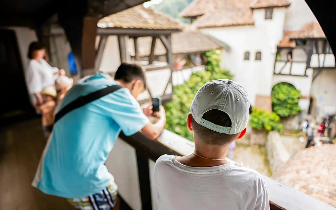 From Brasov: Bran Castle & Rasnov Fortress Tour with Optional Peles Castle Visit Image 7