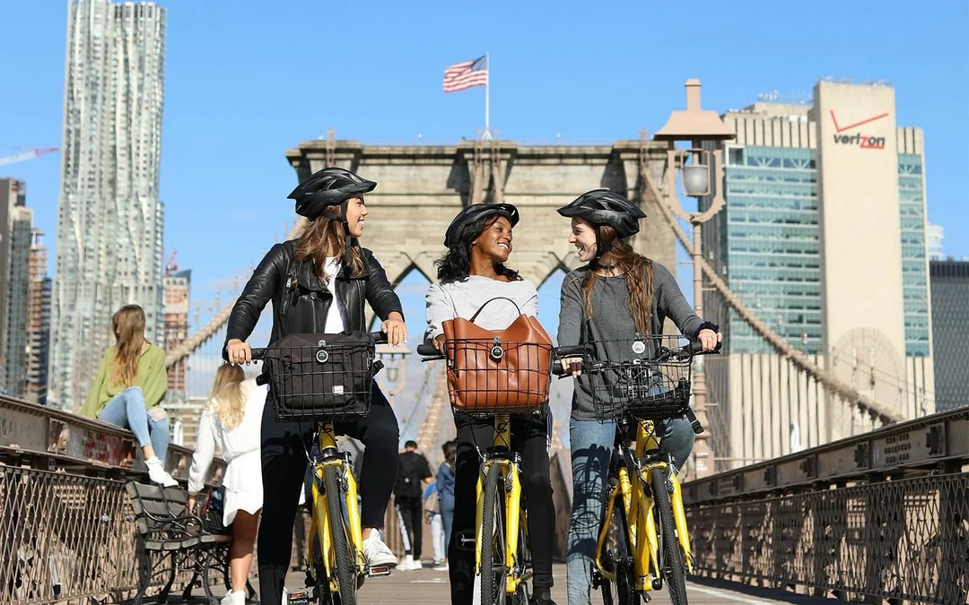 Brooklyn Bridge Bike Rentals Image 1