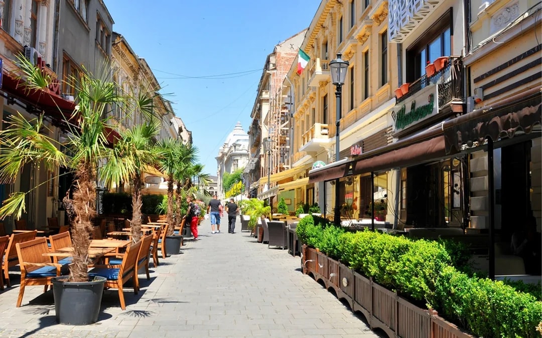 Romania: Visiting Bucharest on a Private City Sightseeing Tour Image 4