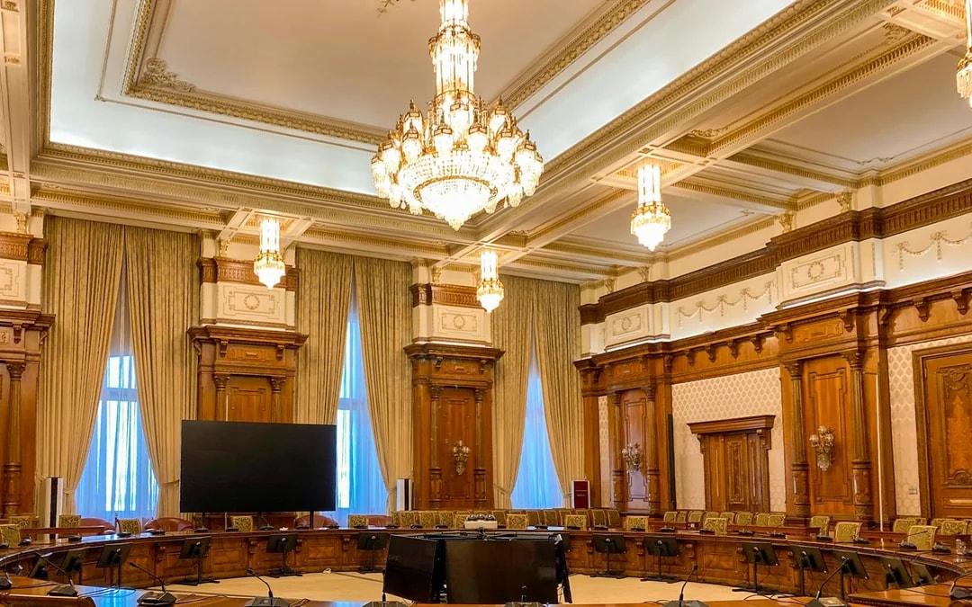 Bucharest: Private Palace of Parliament & Ceaușescu Mansion Guided Tour Image 7
