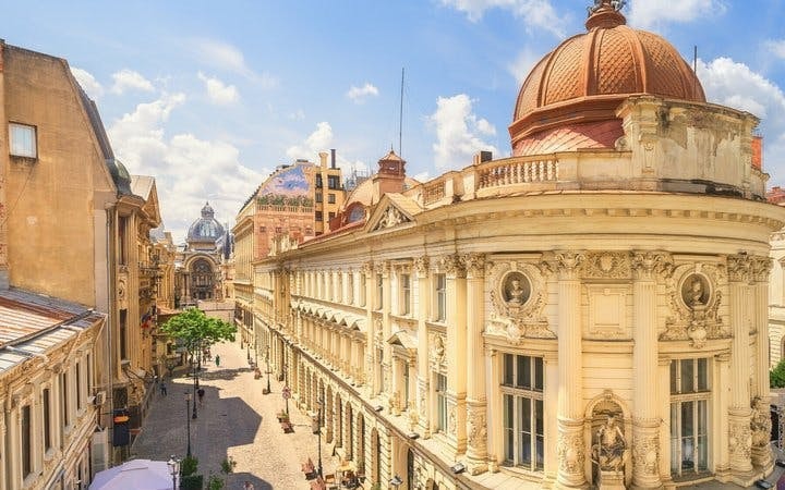 Bucharest Self-Guided Walking Tour on Mobile App Image 6