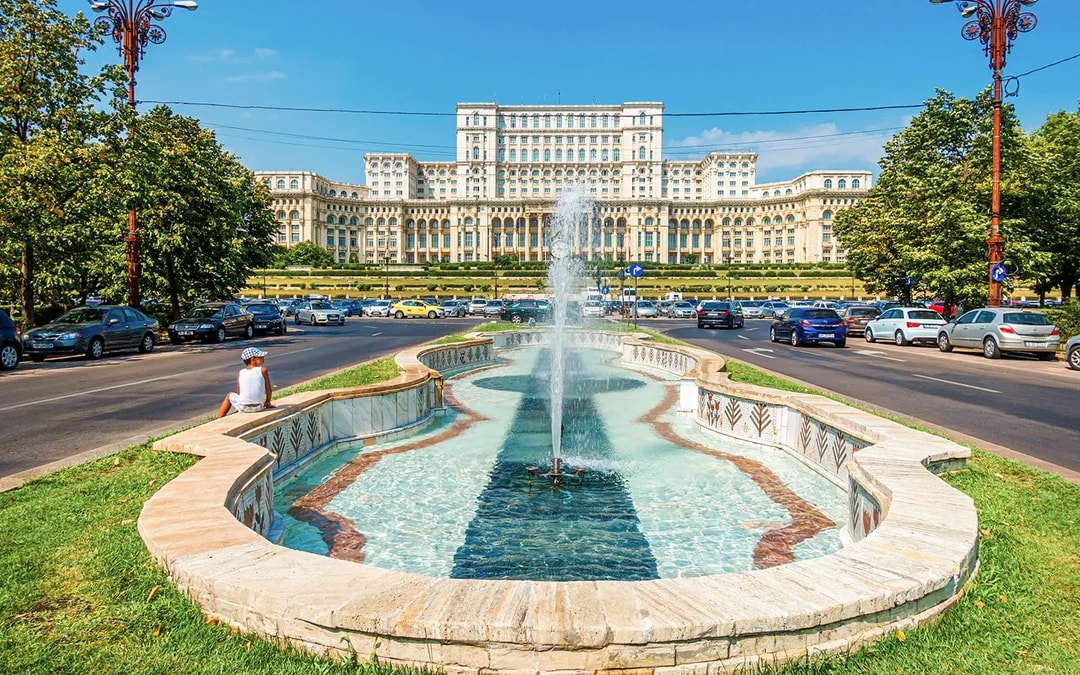 Bucharest: Palace of Parliament, Ceaușescu Mansion & Village Museum Guided Tour with Transfers Image 6