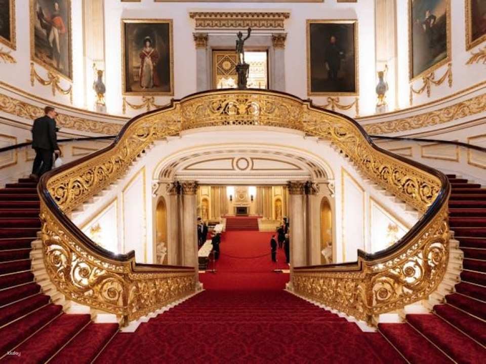 Buckingham Palace and Westminster Highlights Walking Tour