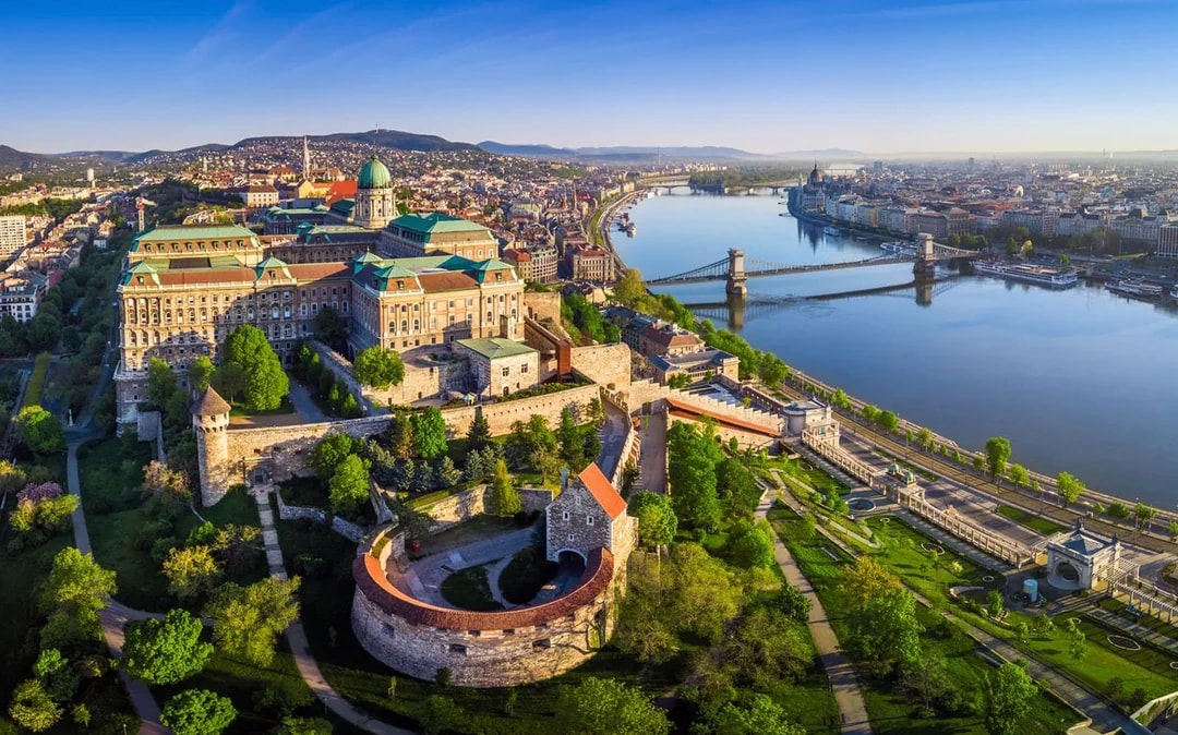 Budapest: 3-Hour Grand City Tour and Castle Walk Image 8