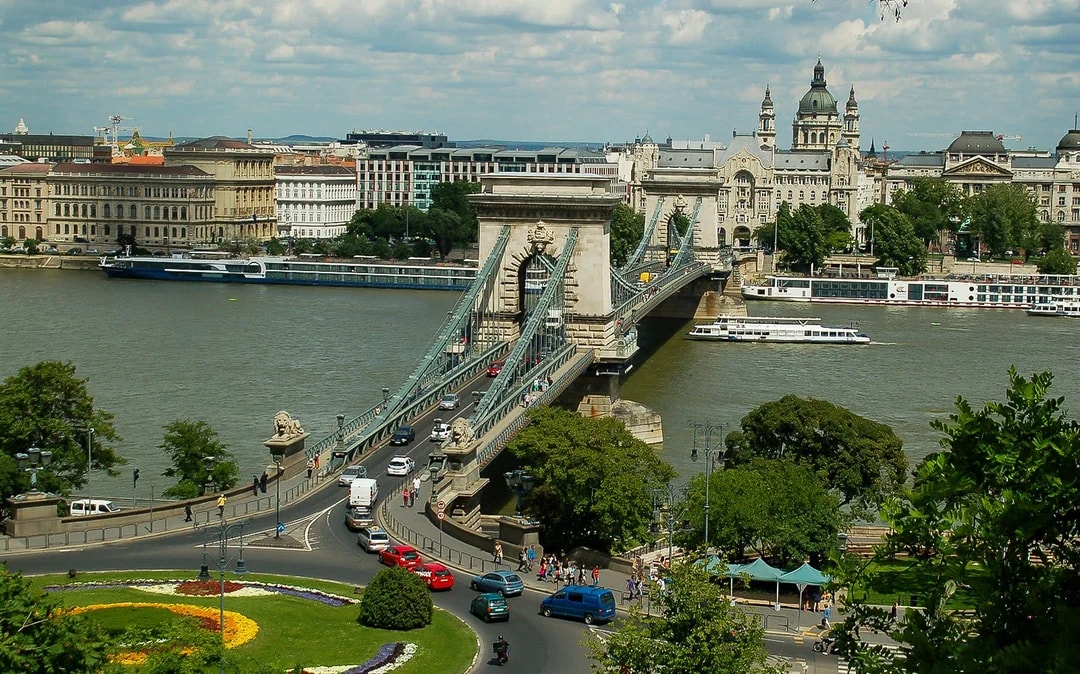 Budapest: 3-Hour Grand City Tour and Castle Walk Image 10