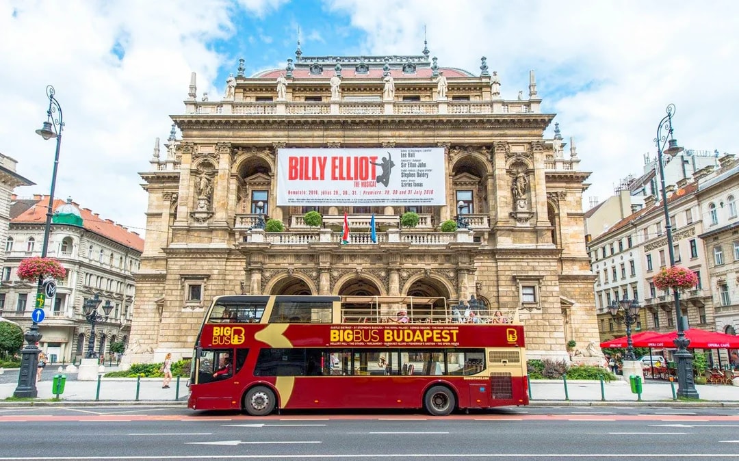 Big Bus: Budapest Hop-on Hop-off Bus Tour Image 8