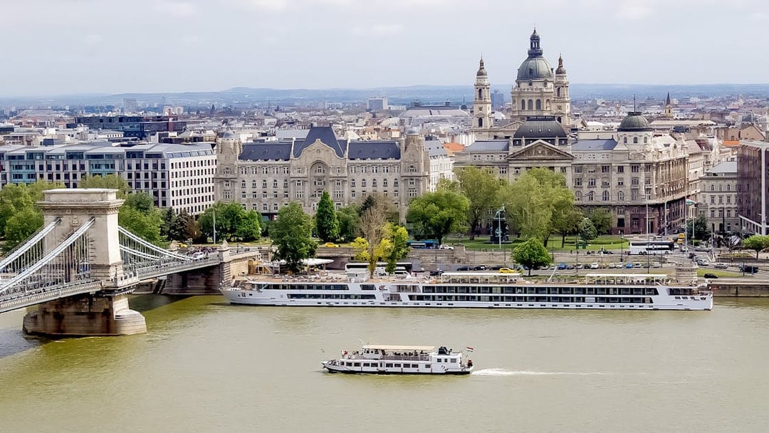 Budapest Danube River City Highlights Cruise with Audio Guide