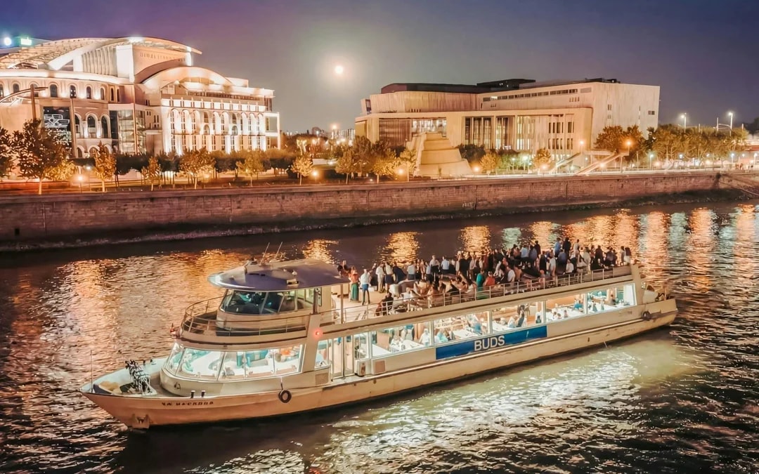Budapest Danube River Dinner Cruise with Folklore Show Image 8