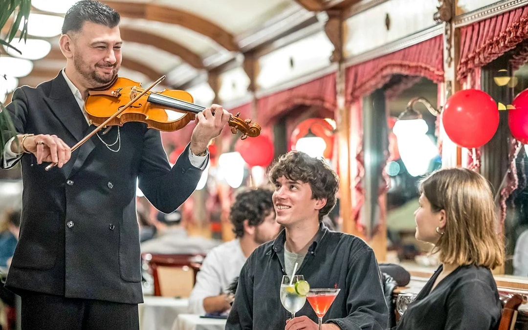 Budapest Danube River Evening Cruise with Live Music Image 9