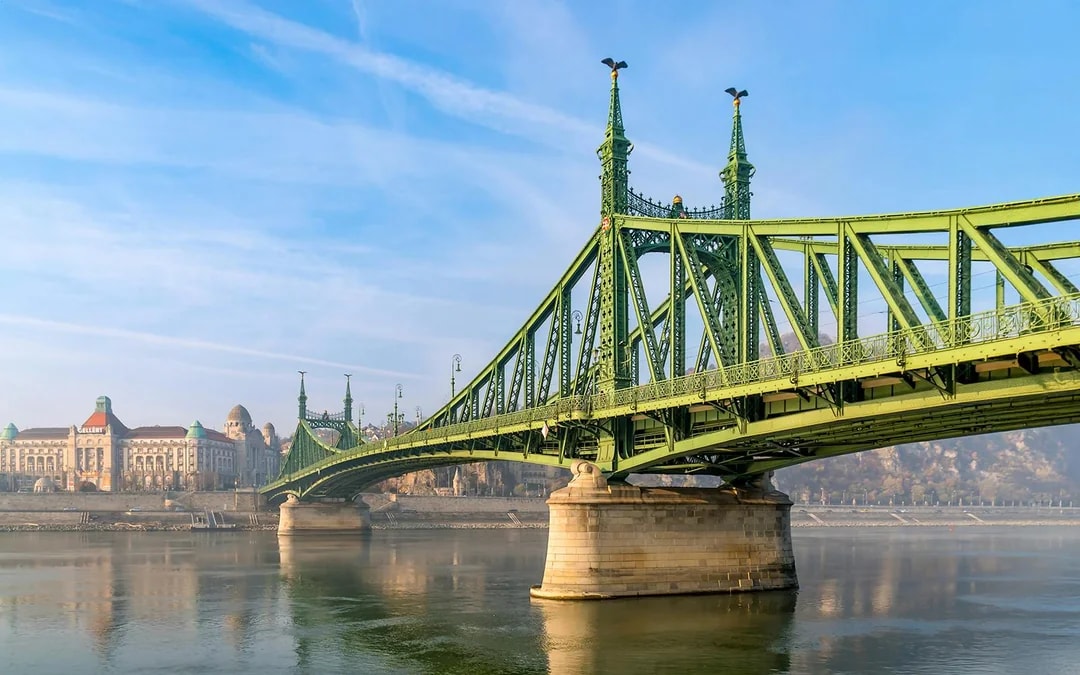 Budapest Danube River Margaret Island Loop with Drinks Image 2