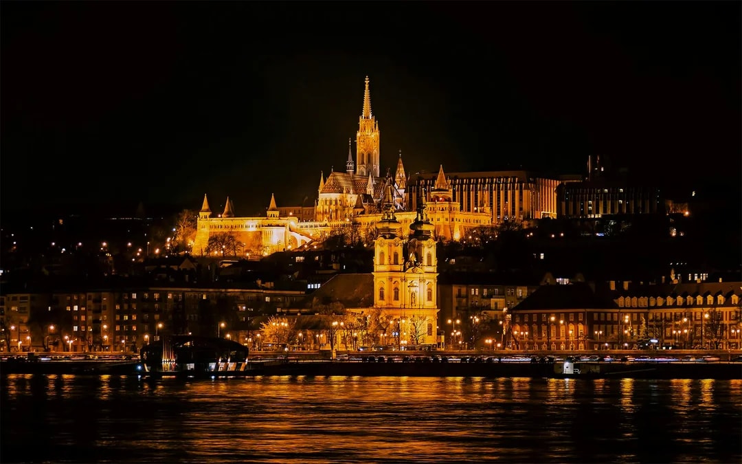 Budapest Danube River Sightseeing Cruise Image 7