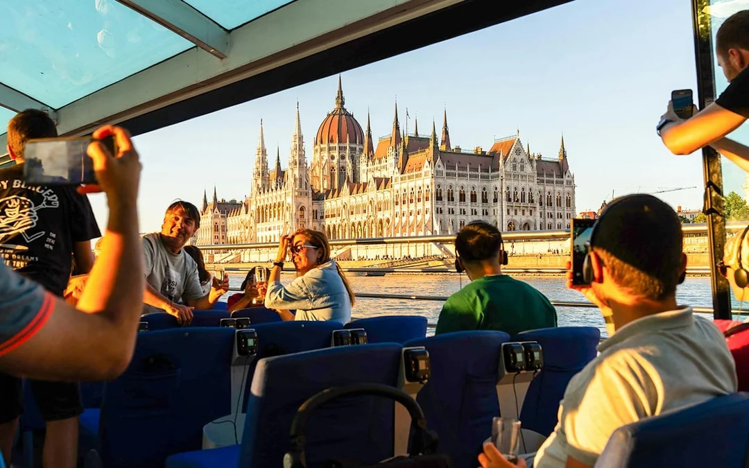 Budapest Danube River Sunset Cruise with Drinks Image 6