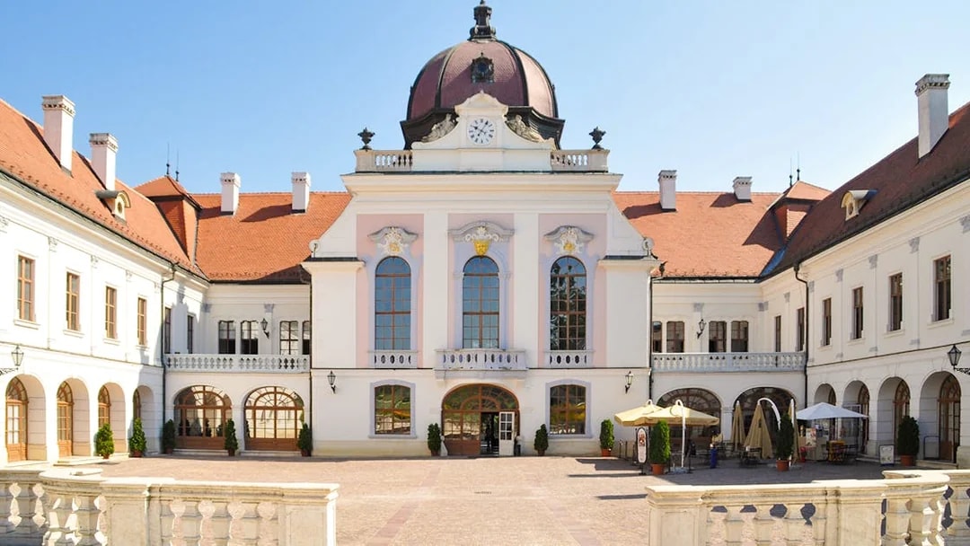 Gödöllő Palace courtyard in Budapest, part of the Royal Sisi Guided Half-Day Tour.