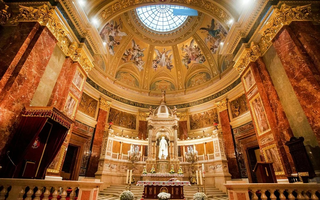 Budapest St. Stephen’s Basilica Guided Tour Image 1