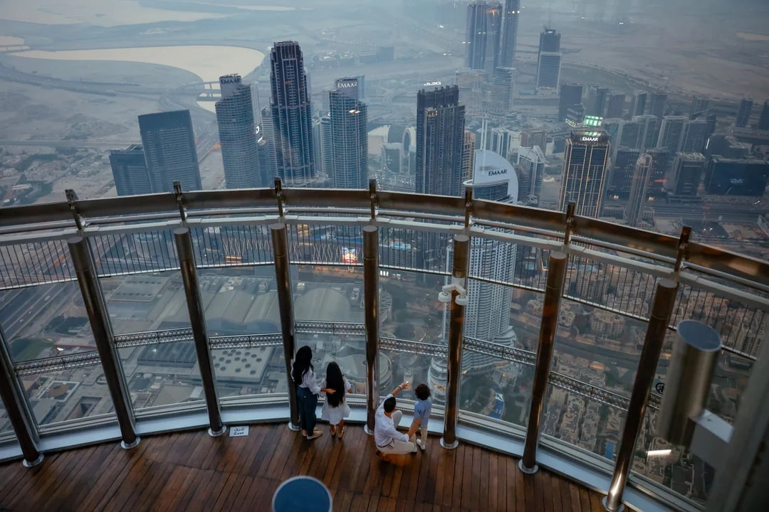 Burj Khalifa At the Top (Level 124 + 125) Entrance Ticket (Non-Prime Hours) + Breakfast Adult