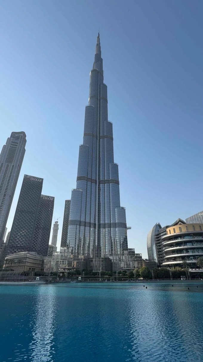Burj Khalifa At the Top (Level 124 + 125) Entrance Ticket (Non-Prime Hours) + Breakfast Adult