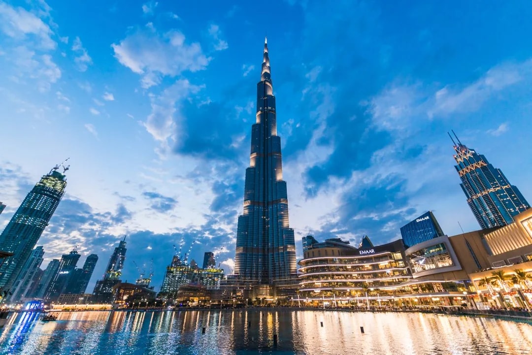 Burj Khalifa At the Top (Level 124 + 125) Entrance Ticket (Non-Prime Hours) + Breakfast Adult